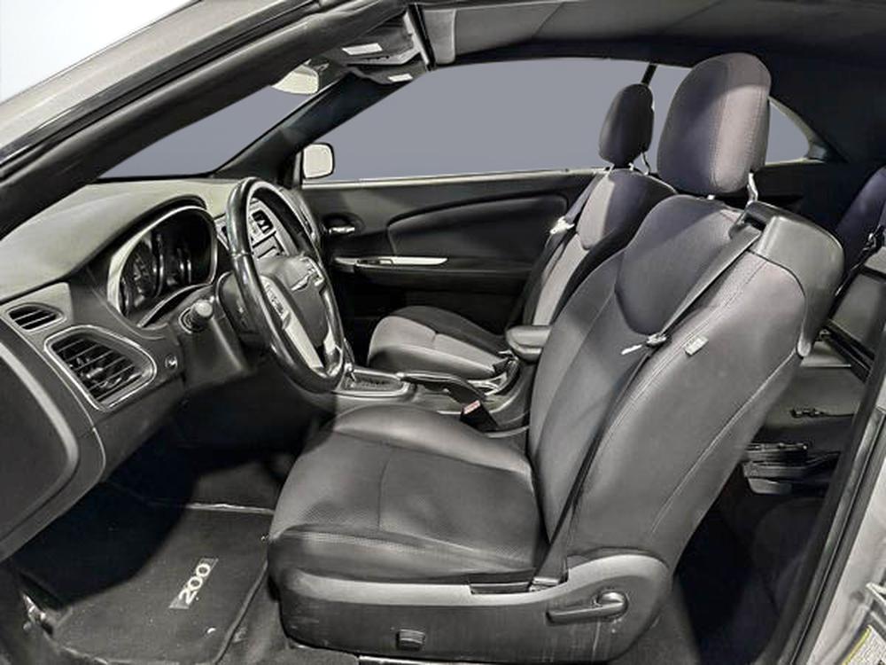 Chrysler 200 Touring convertible 2013 d&rsquo;occasion à vendre - 16