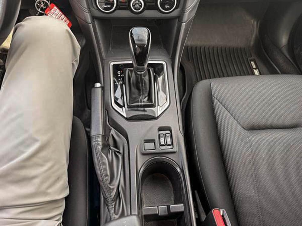Subaru Impreza 2017 Blanc usage à vendre Subaru Impreza 2017 Blanc usage à vendre