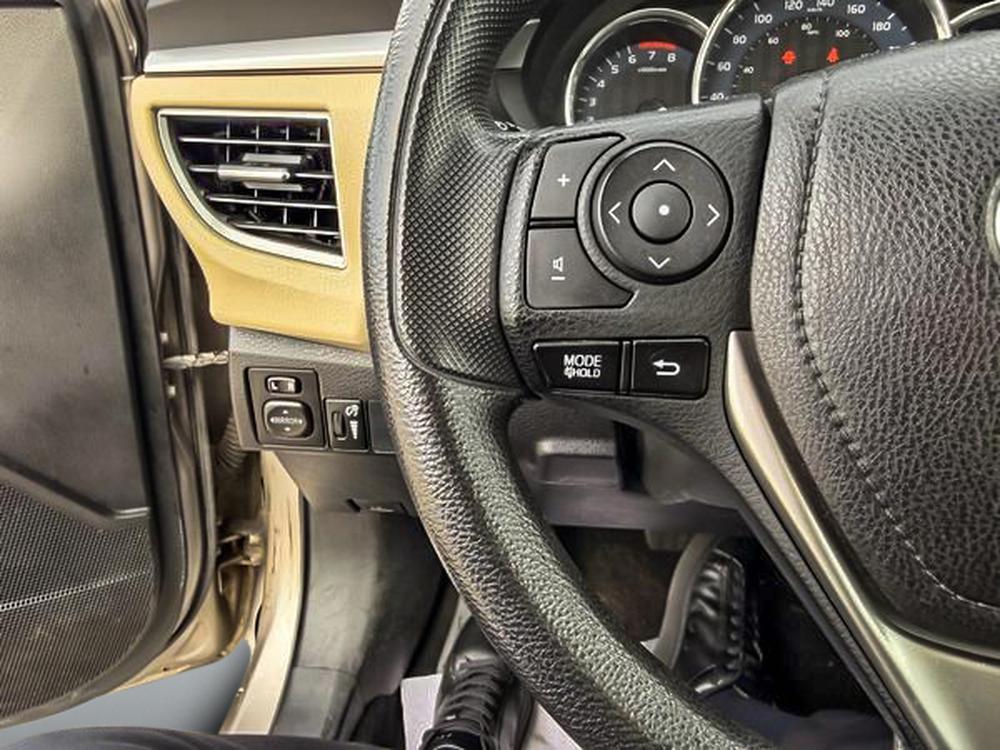 Toyota Corolla CE 2016 d&rsquo;occasion à vendre - 21
