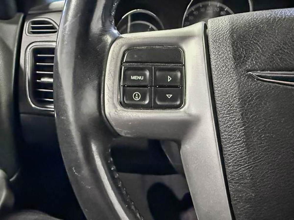 Chrysler 200 Touring convertible 2013 d&rsquo;occasion à vendre - 18