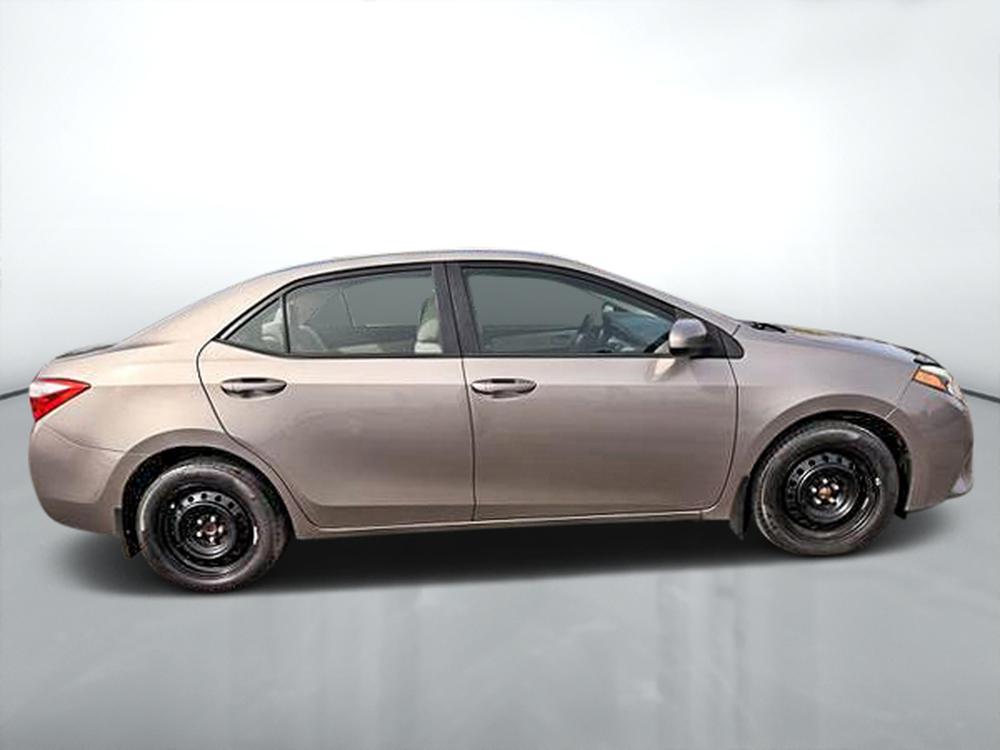 Toyota Corolla CE 2016 d&rsquo;occasion à vendre - 9