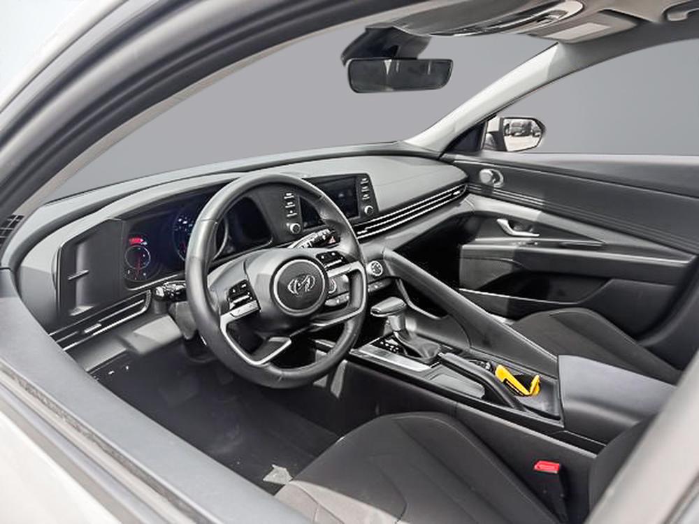 Hyundai Elantra Preferred 2023 d&rsquo;occasion à vendre - 9