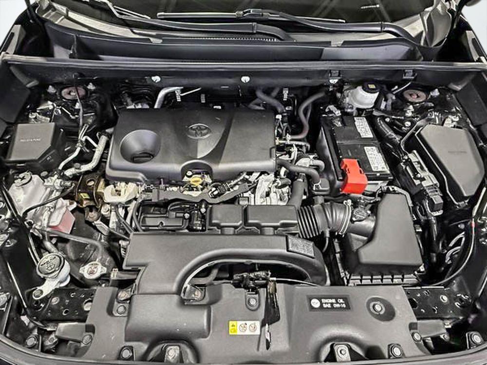 Toyota RAV4 LE 2021 d&rsquo;occasion à vendre - 31