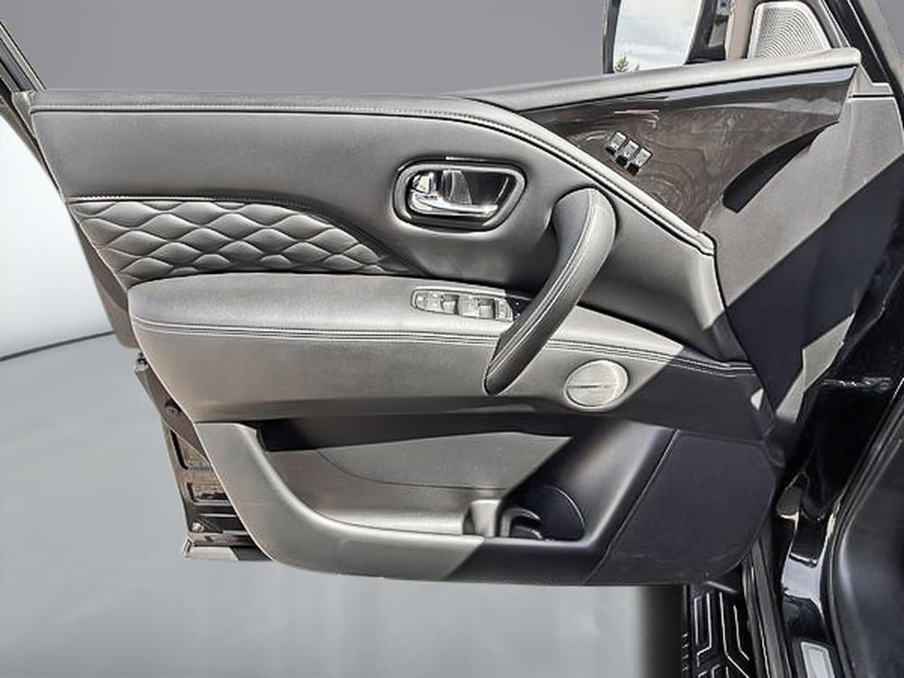 INFINITI QX80 Luxe 2024 d&rsquo;occasion à vendre - 13