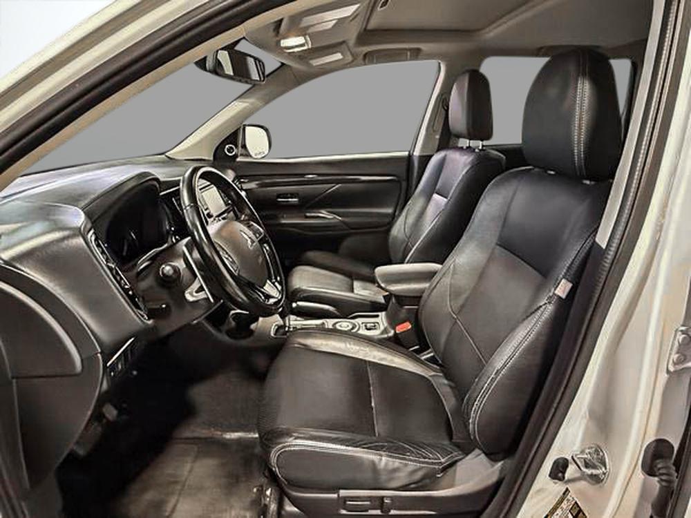 Mitsubishi Outlander GT 2016 d&rsquo;occasion à vendre - 17