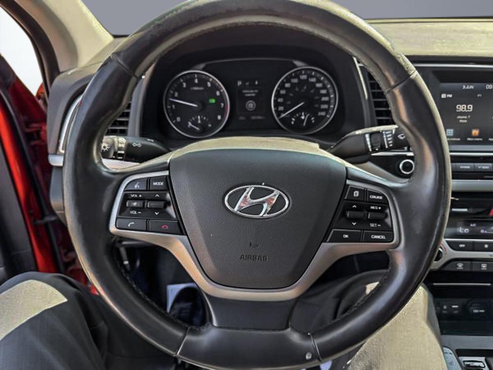 Hyundai Elantra GLS 2017 d&rsquo;occasion à vendre - 19