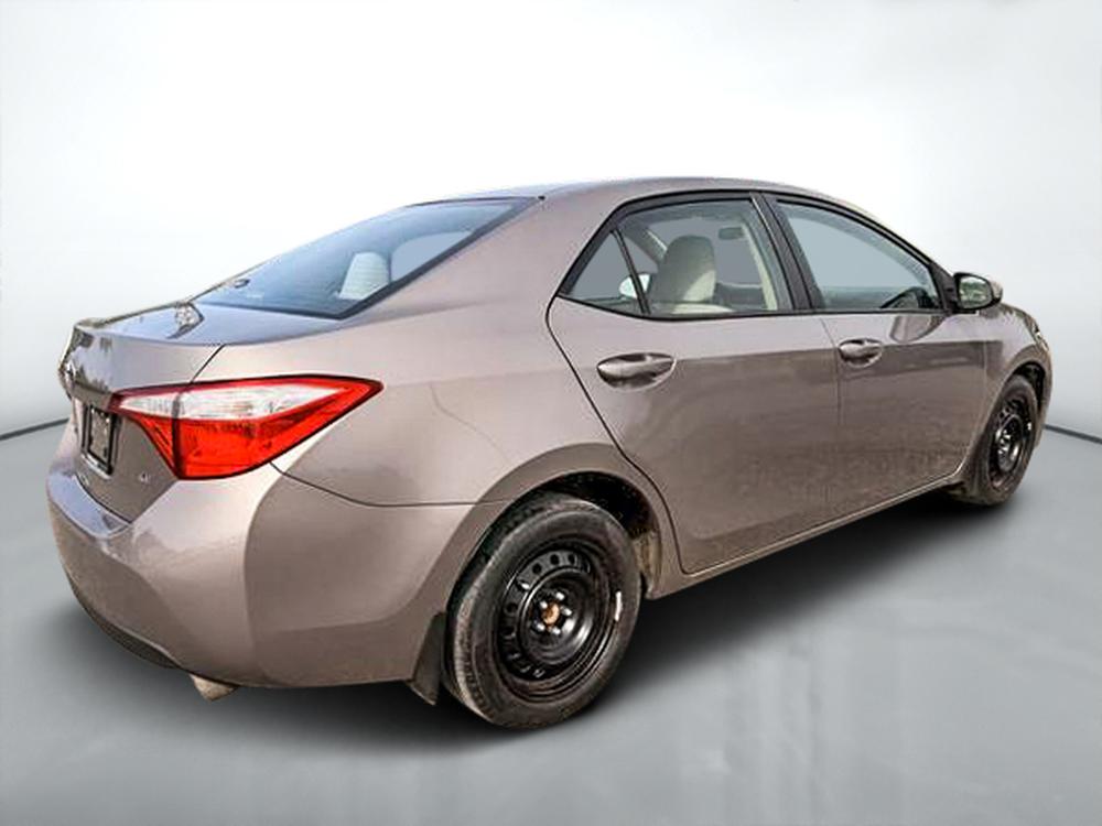 Toyota Corolla CE 2016 d&rsquo;occasion à vendre - 8