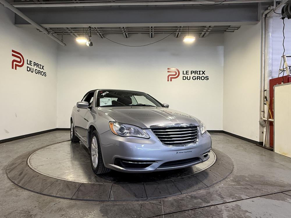 Chrysler 200 2013 Automatique usage à vendre