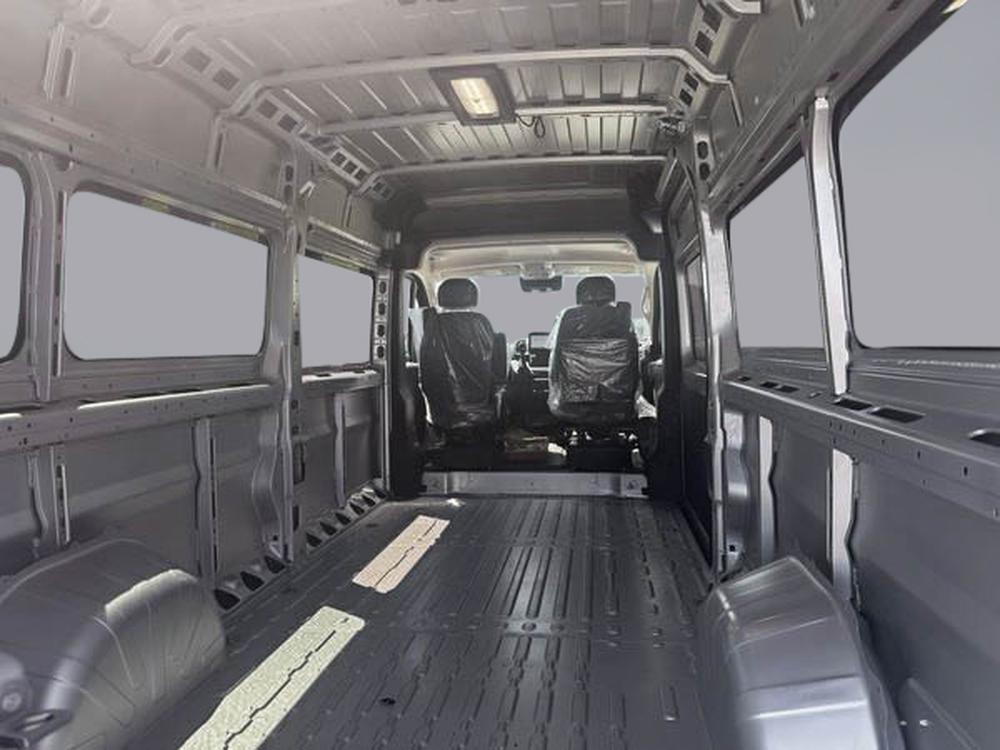 Ram ProMaster fourgon vitré 3500 SLT+ 159 po (22H) 2025 d&rsquo;occasion à vendre - 11