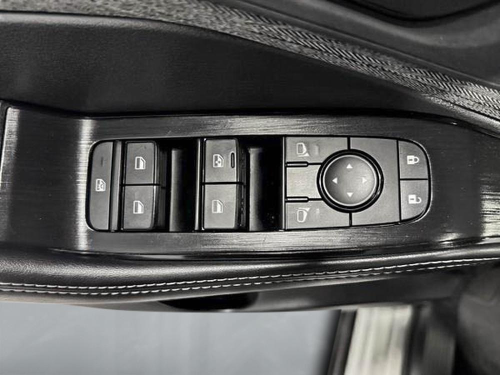 Nissan Rogue 2021 Blanc usage à vendre Nissan Rogue 2021 Blanc usage à vendre