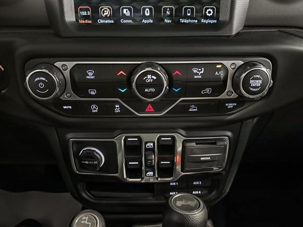 Jeep Wrangler SPORT 2023 d&rsquo;occasion à vendre - 26