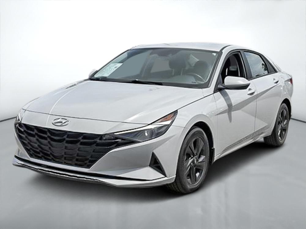 Hyundai Elantra Preferred 2023 d&rsquo;occasion à vendre - 8