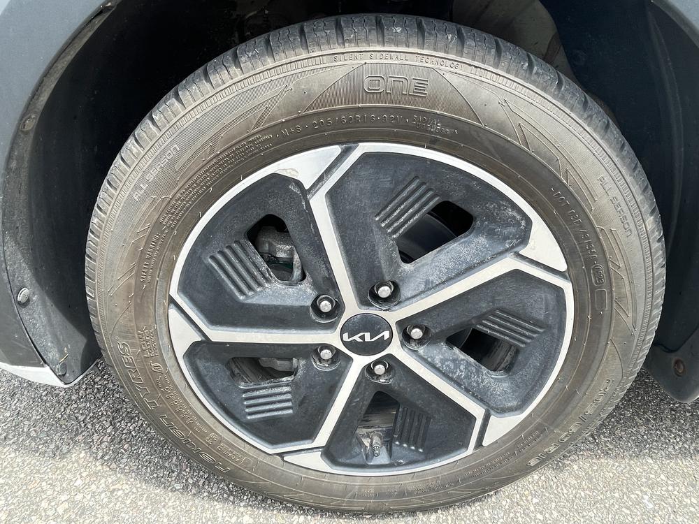 Kia Niro hybride rechargeable EX 2023 d&rsquo;occasion à vendre - 9