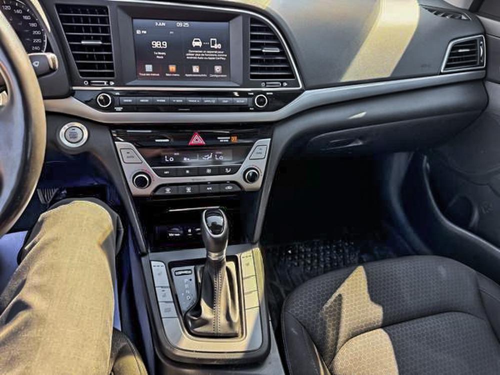 Hyundai Elantra GLS 2017 d&rsquo;occasion à vendre - 28