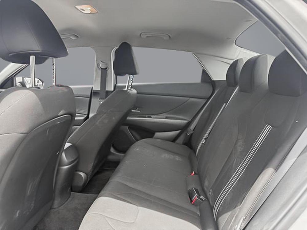 Hyundai Elantra Preferred 2023 d&rsquo;occasion à vendre - 7