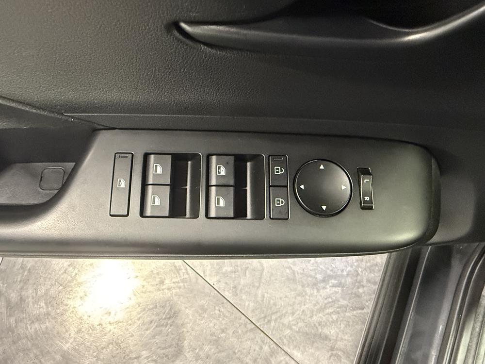 Hyundai Kona 2.0L ESSENTIAL AWD 2024 d&rsquo;occasion à vendre - 14