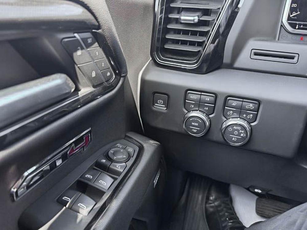 GMC Sierra 1500 AT4 2024 d&rsquo;occasion à vendre - 32