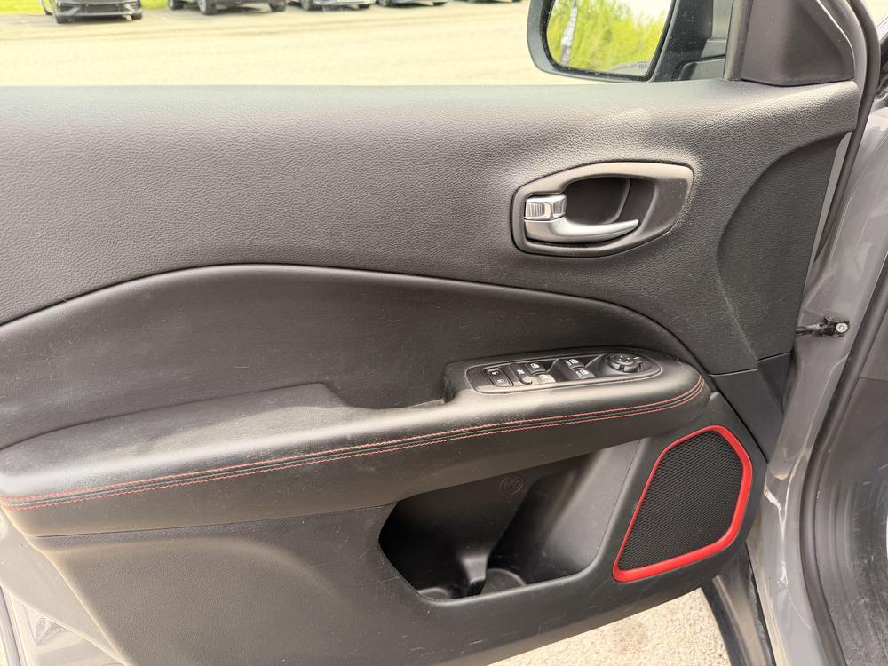 Jeep Compass TRAILHAWK AWD 2020 d&rsquo;occasion à vendre - 13