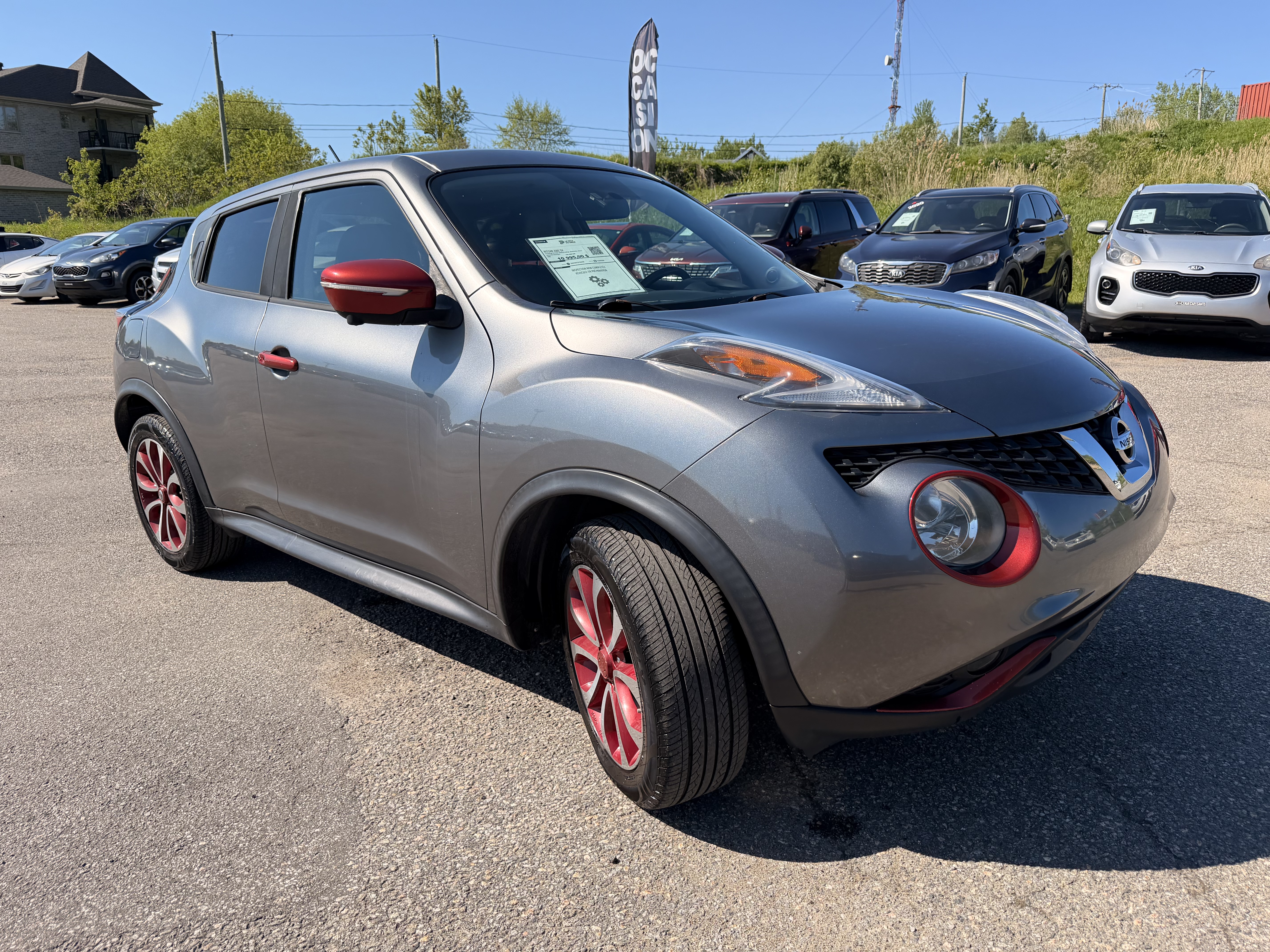 Gray 2016 Nissan Juke SV AWD SUV / Crossover All-Wheel Drive Automatic