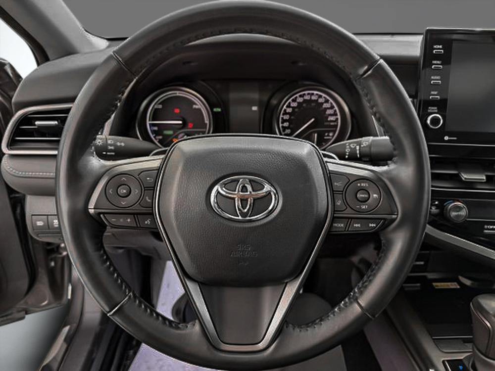 Toyota Camry HYBRIDE SE 2023 d&rsquo;occasion à vendre - 21