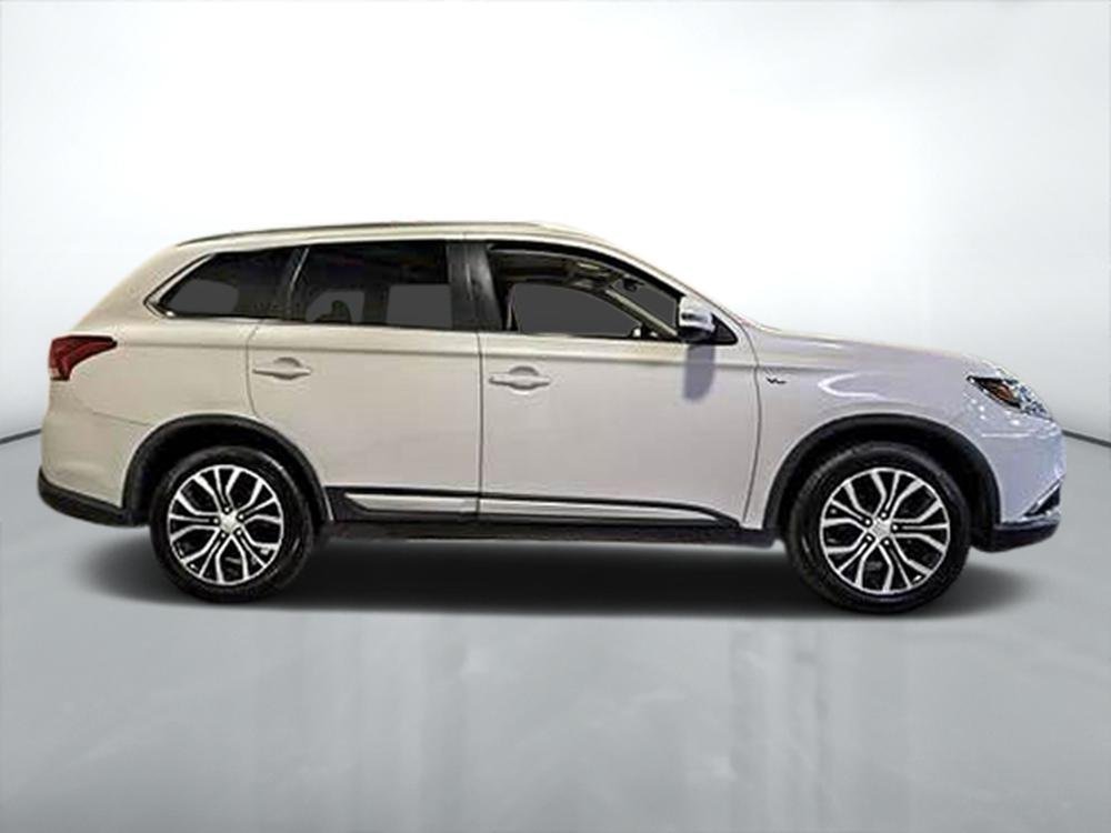 Mitsubishi Outlander GT 2016 d&rsquo;occasion à vendre - 2