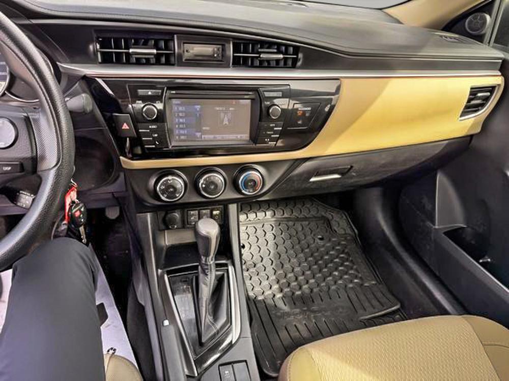 Toyota Corolla CE 2016 d&rsquo;occasion à vendre - 28