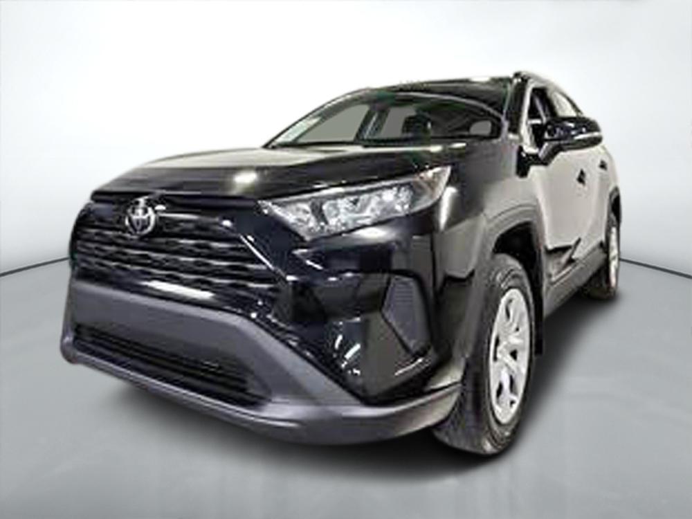 Toyota RAV4 LE 2021 d&rsquo;occasion à vendre - 8