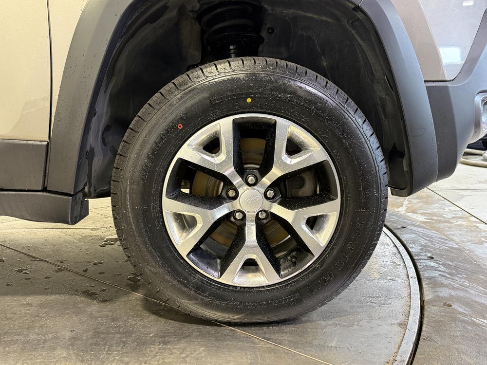 Jeep Cherokee 2017 Gris usage à vendre Jeep Cherokee 2017 Gris usage à vendre