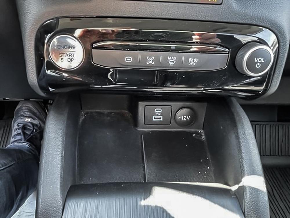 Ford Escape 2023 Gris usage à vendre Ford Escape 2023 Gris usage à vendre