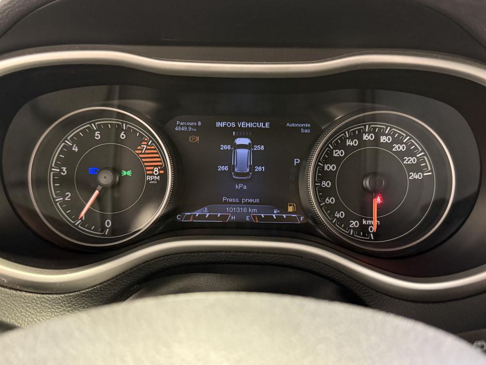 Jeep Cherokee 2017 Gris usage à vendre Jeep Cherokee 2017 Gris usage à vendre