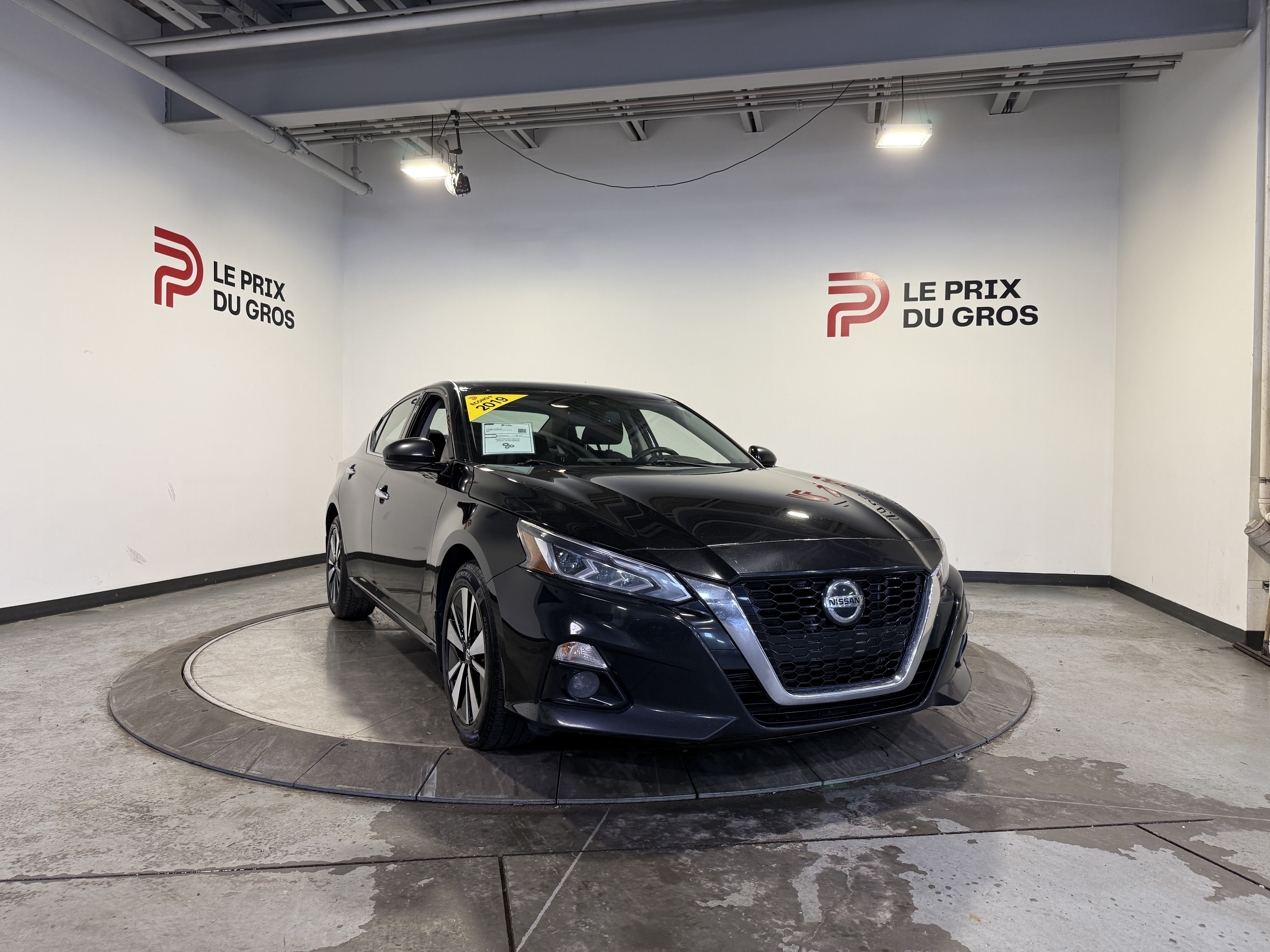 Black 2019 Nissan Altima 2.5 SV AWD Sedan All-Wheel Drive Automatic