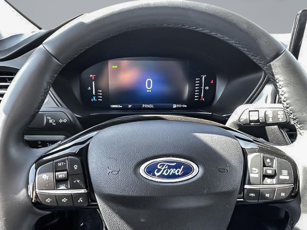 Ford Escape 2023 Gris usage à vendre Ford Escape 2023 Gris usage à vendre