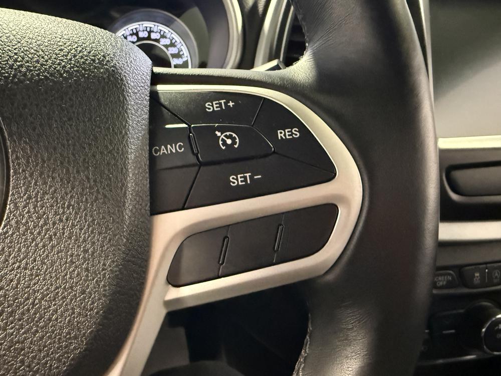 Jeep Cherokee 2017 Gris usage à vendre Jeep Cherokee 2017 Gris usage à vendre