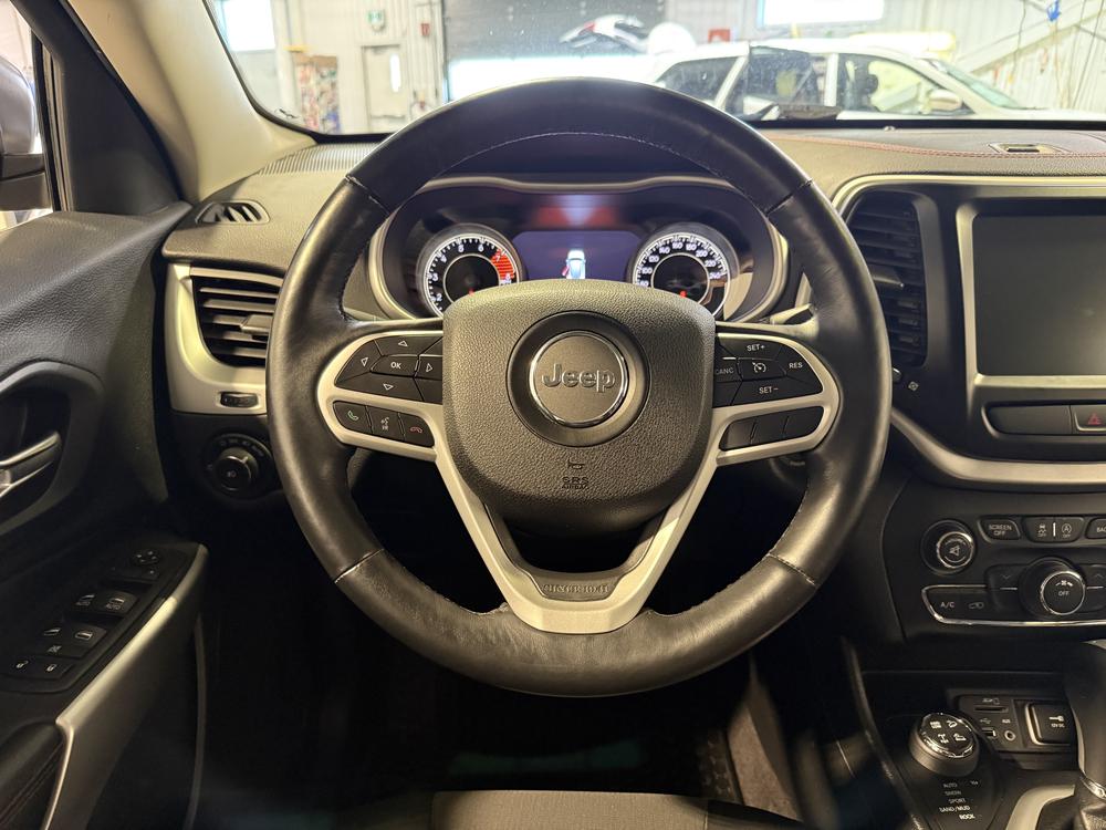 Jeep Cherokee 2017 Gris usage à vendre Jeep Cherokee 2017 Gris usage à vendre