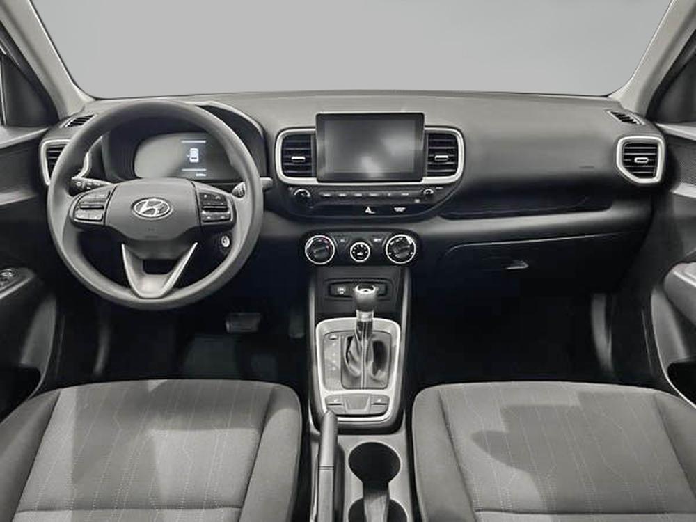 Hyundai Venue Essential 2023 d&rsquo;occasion à vendre - 9