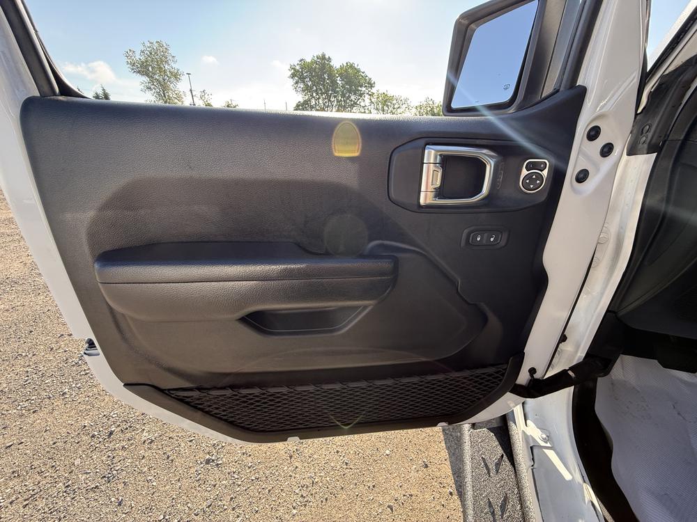 Jeep Gladiator SPORT S ALTITUDE 2023 d&rsquo;occasion à vendre - 13