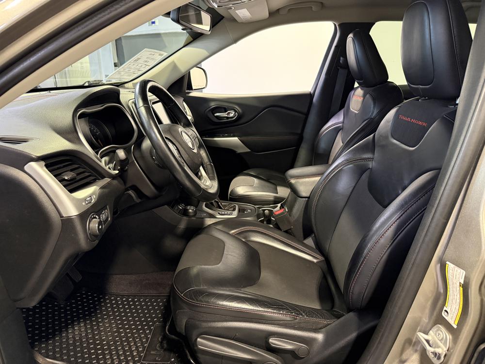 Jeep Cherokee 2017 Gris usage à vendre Jeep Cherokee 2017 Gris usage à vendre