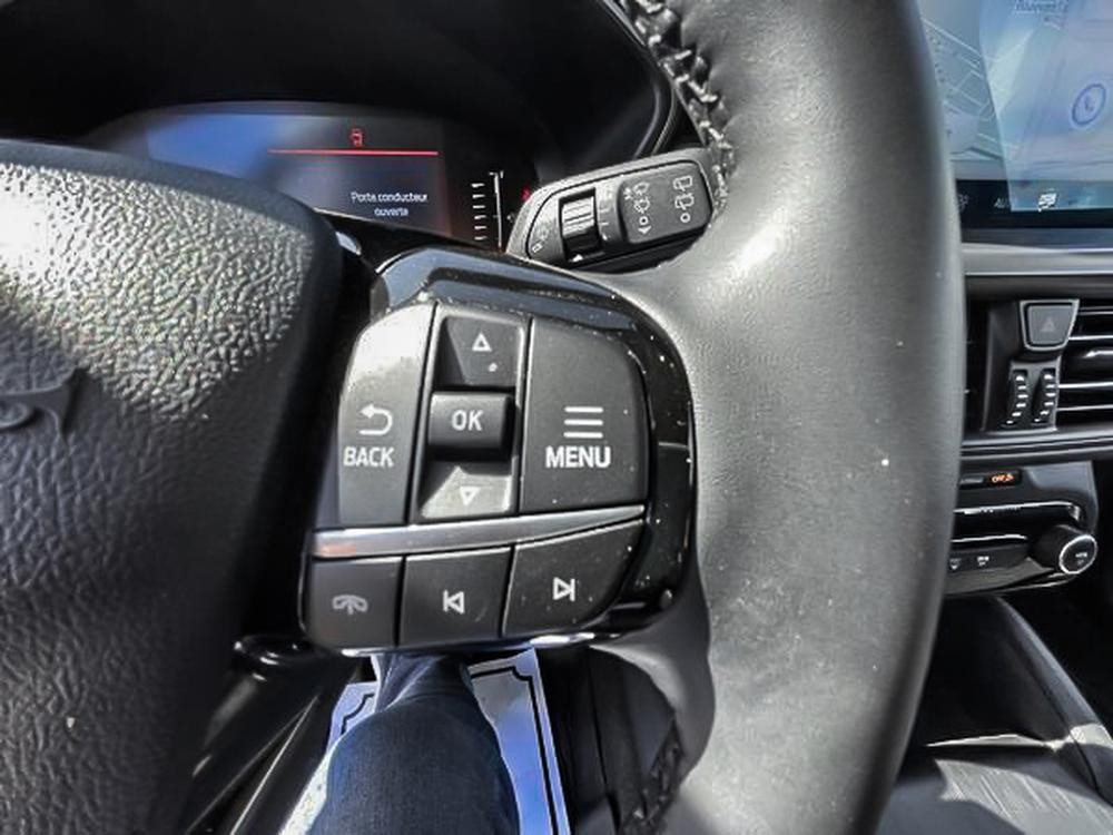 Ford Escape 2023 Gris usage à vendre Ford Escape 2023 Gris usage à vendre