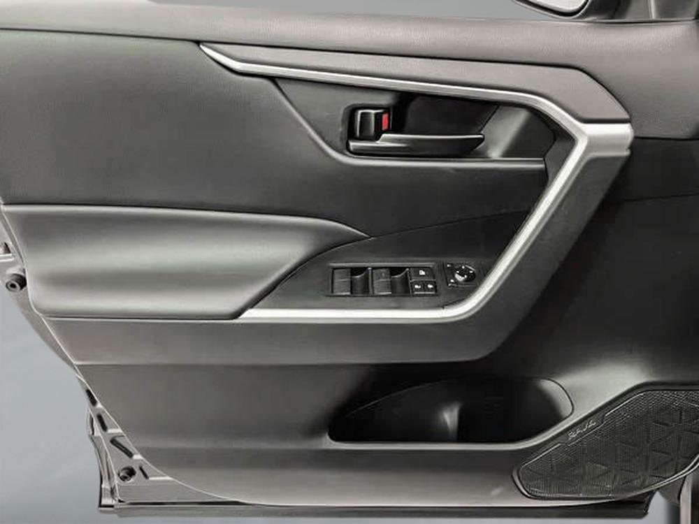 Toyota RAV4 Hybrid LE AWD 2023 d&rsquo;occasion à vendre - 12