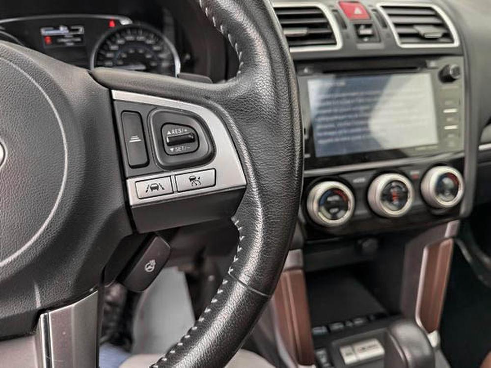 Subaru Forester LIMITED 2017 d&rsquo;occasion à vendre - 23