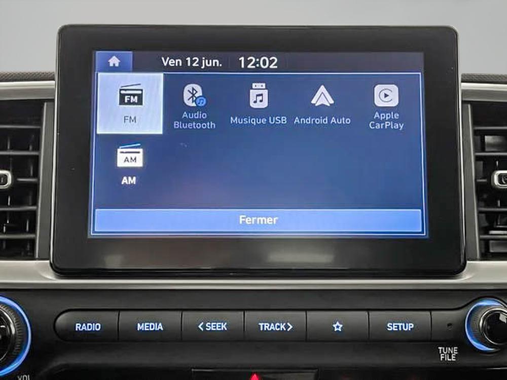 Hyundai Venue Essential 2023 d&rsquo;occasion à vendre - 22