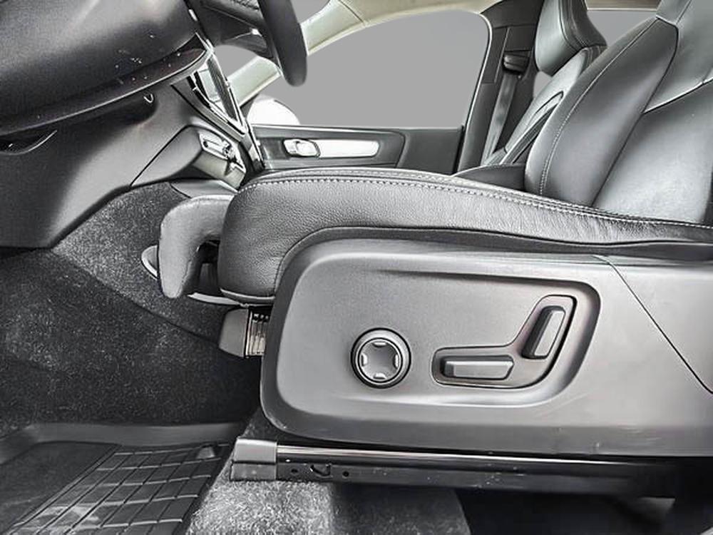 Volvo XC40 T5 MOMENTUM AWD 2020 d&rsquo;occasion à vendre - 13