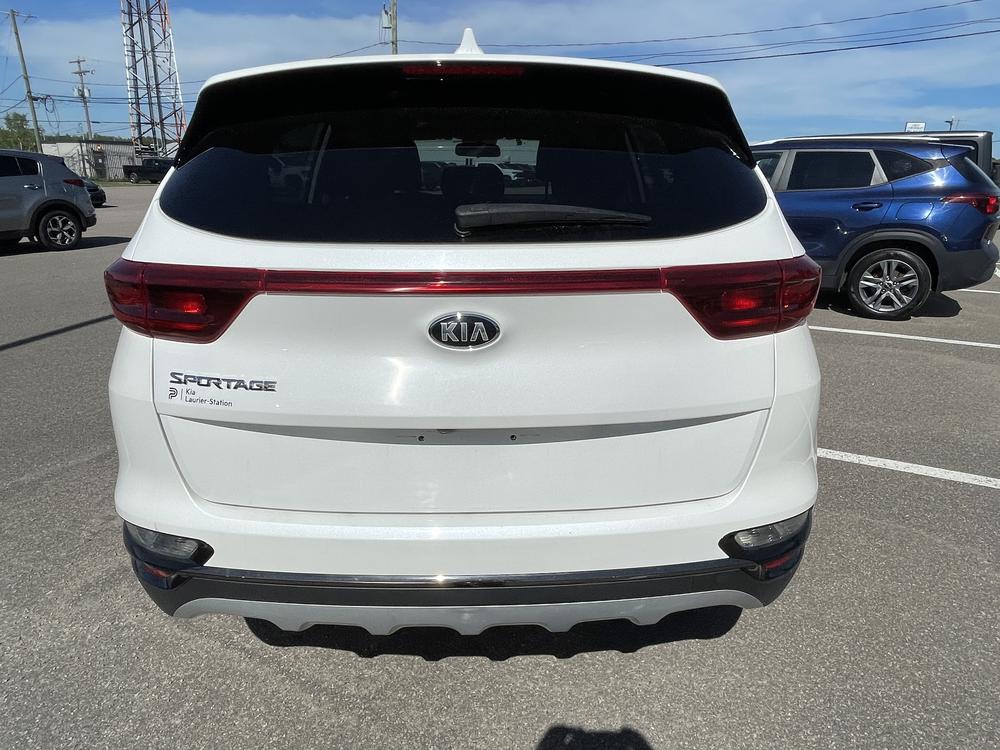 Kia Sportage 2021 Blanc usage à vendre Kia Sportage 2021 Blanc usage à vendre