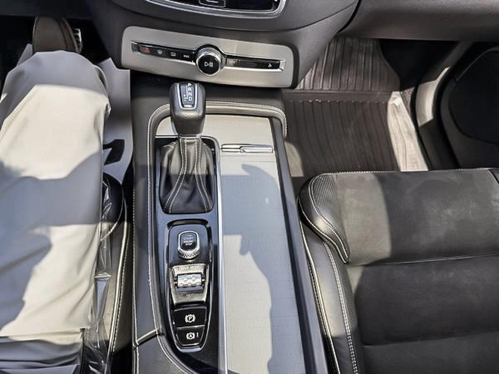 Volvo XC90 T6 R-DESIGN AWD 2019 d&rsquo;occasion à vendre - 26