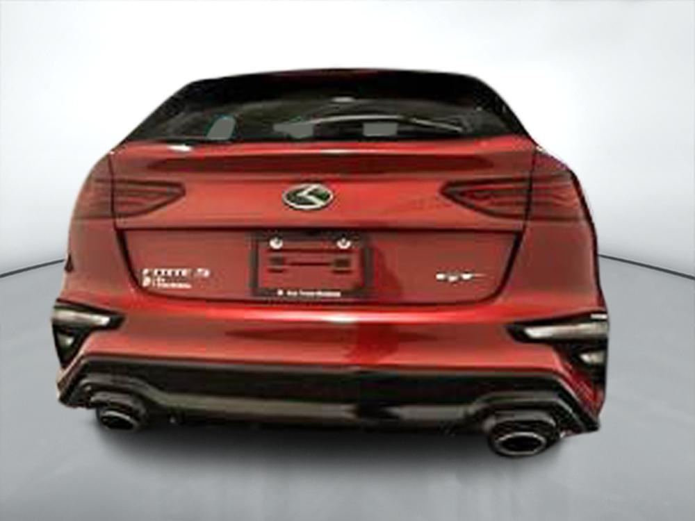 Kia Forte5 2020 Rouge usage à vendre Kia Forte5 2020 Rouge usage à vendre