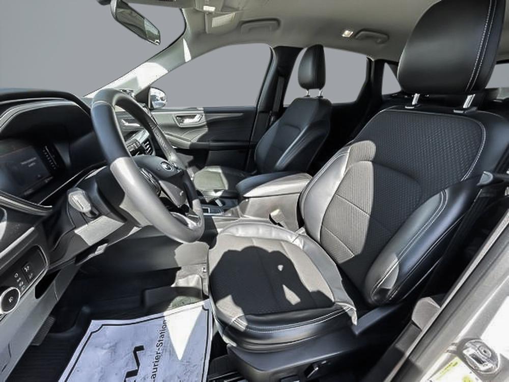 Ford Escape 2023 Gris usage à vendre Ford Escape 2023 Gris usage à vendre