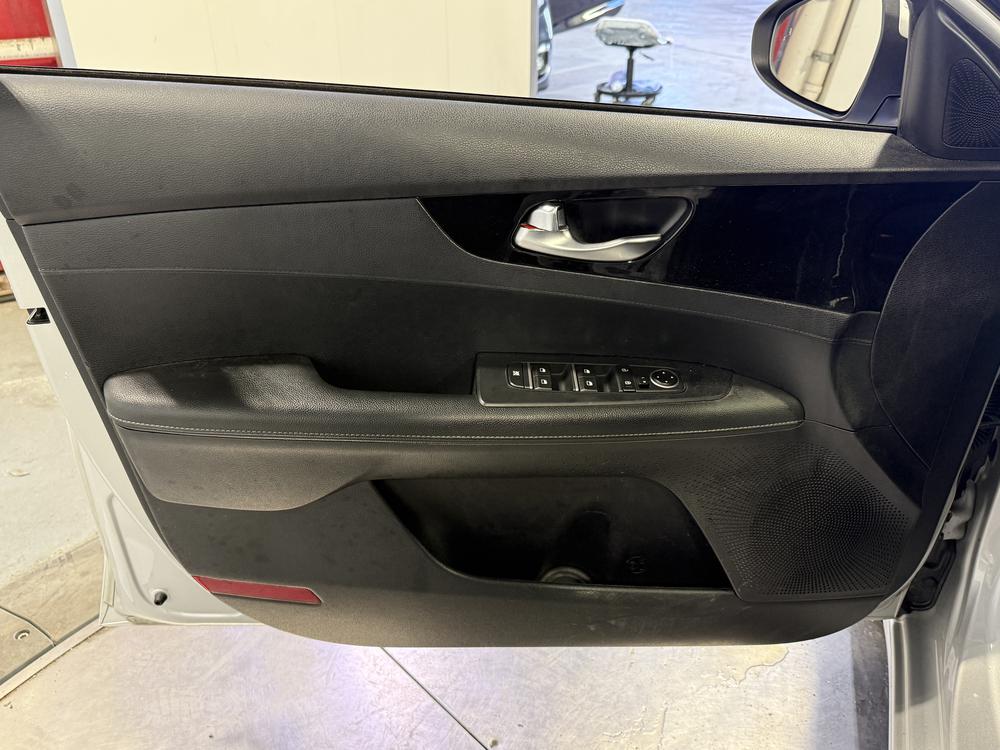 Kia Forte EX 2019 d&rsquo;occasion à vendre - 13