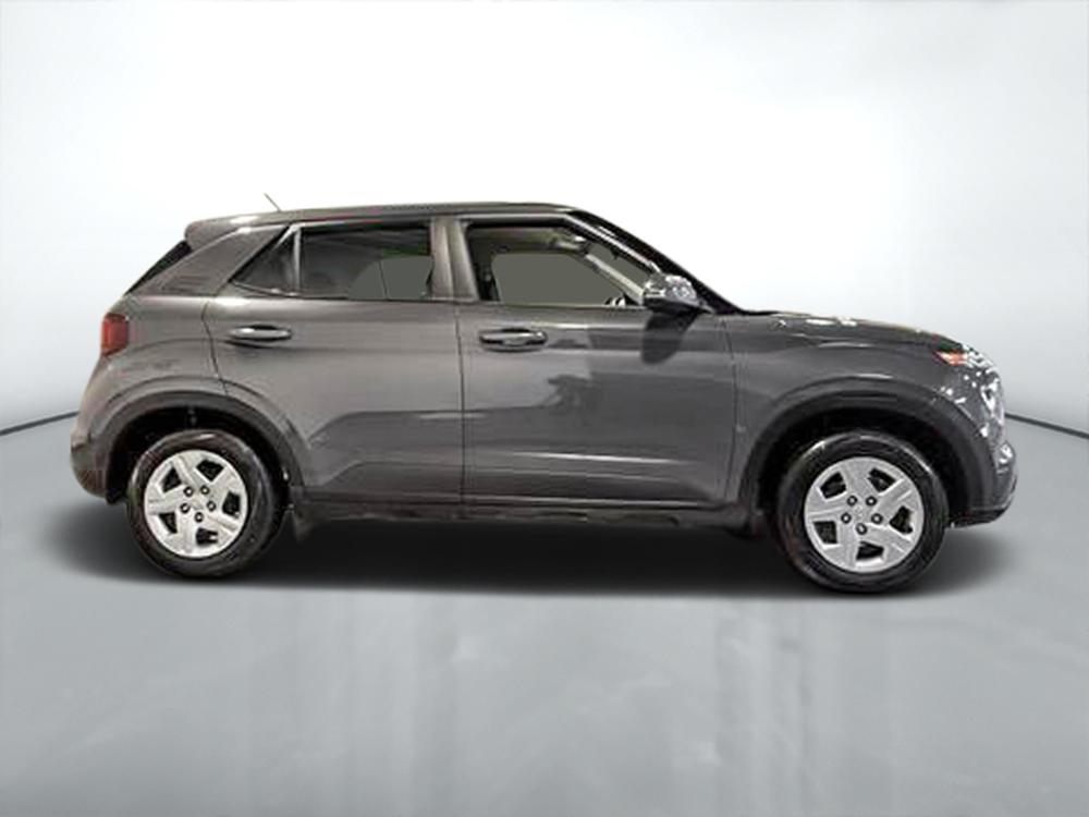 Hyundai Venue ESSENTIAL 2024 d&rsquo;occasion à vendre - 2