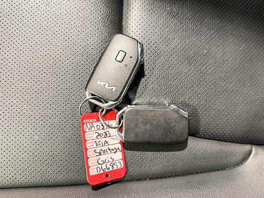 Kia Sportage 2023 Gris usage à vendre Kia Sportage 2023 Gris usage à vendre