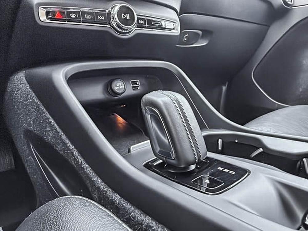 Volvo XC40 T5 MOMENTUM AWD 2020 d&rsquo;occasion à vendre - 21